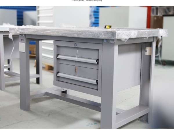 不銹鋼工作臺的優(yōu)勢是什么？