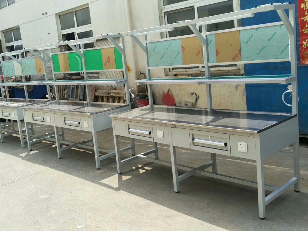 不銹鋼工作桌作臺(tái) 不銹鋼工作桌作臺(tái)