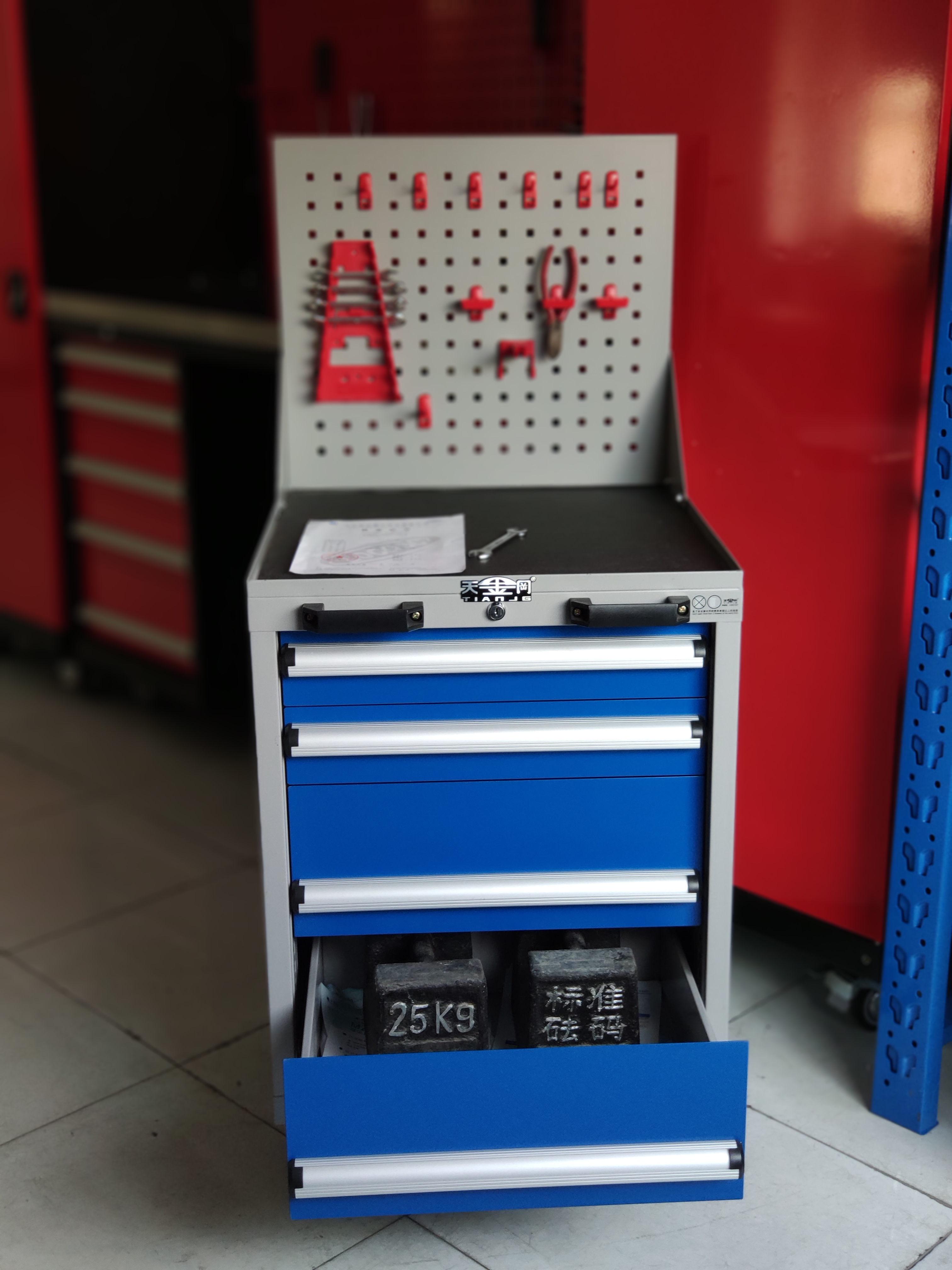 專業工具柜生產廠家怎么找？