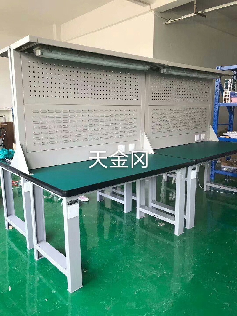 鉗工臺什么材料