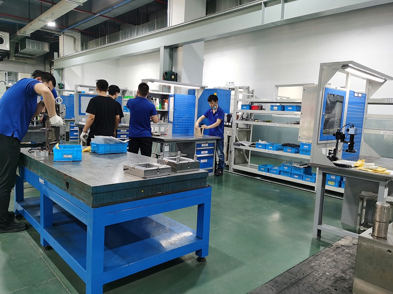 四工位實(shí)訓(xùn)鉗臺