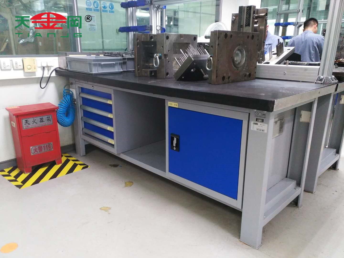 電動車組裝工作臺貨架【天金岡】