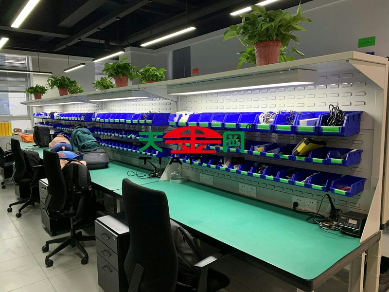 西安廠家直銷實木工作臺